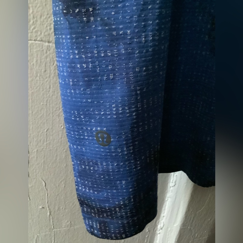 Lululemon Man’s T Shirt - Picture 6 of 8